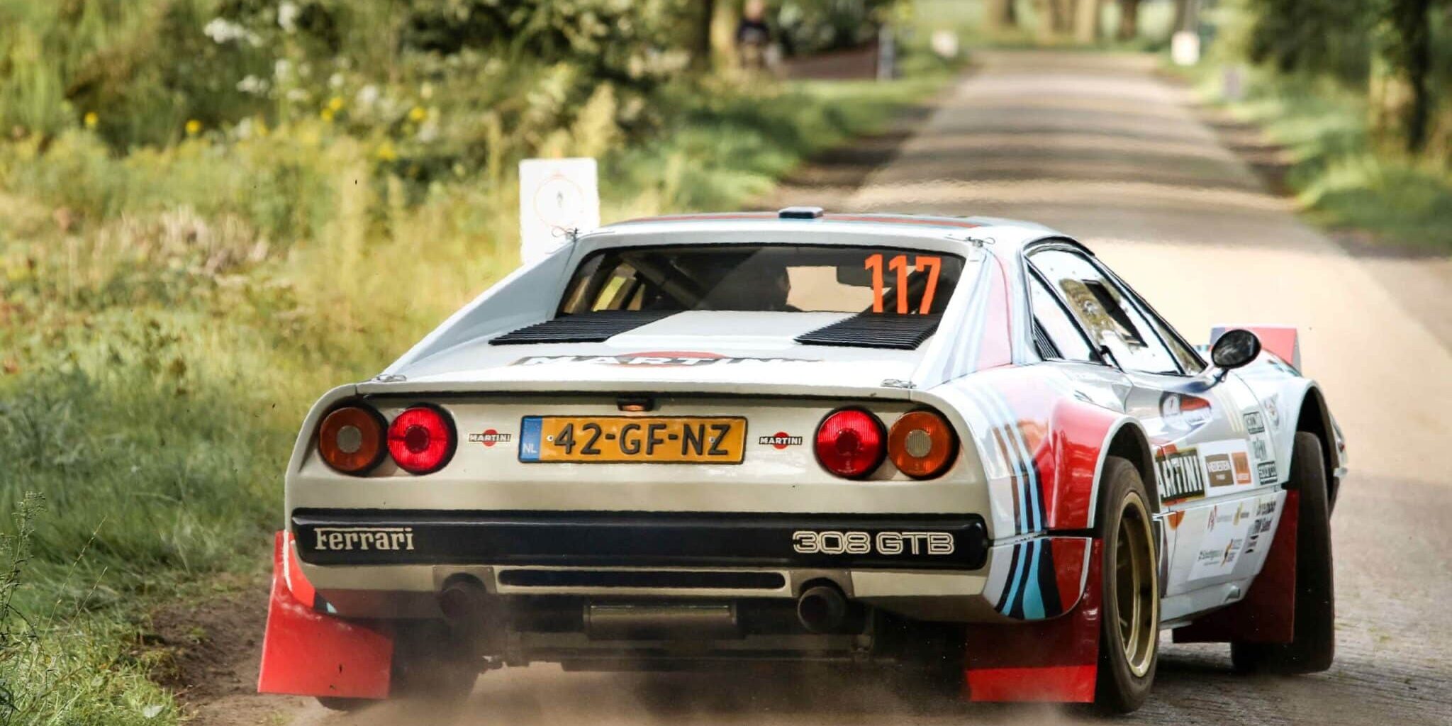 PB004 – In de Historische klasse komen prachtige auto’s aan de start, zoals afgelopen jaar deze spectaculaire Ferrari_240417